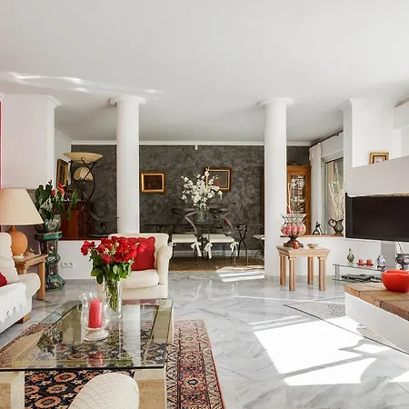 Squarebreak - House On The Cap D'antibes Appartement *